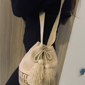 Elegant Cream Woven Shoulder Bag